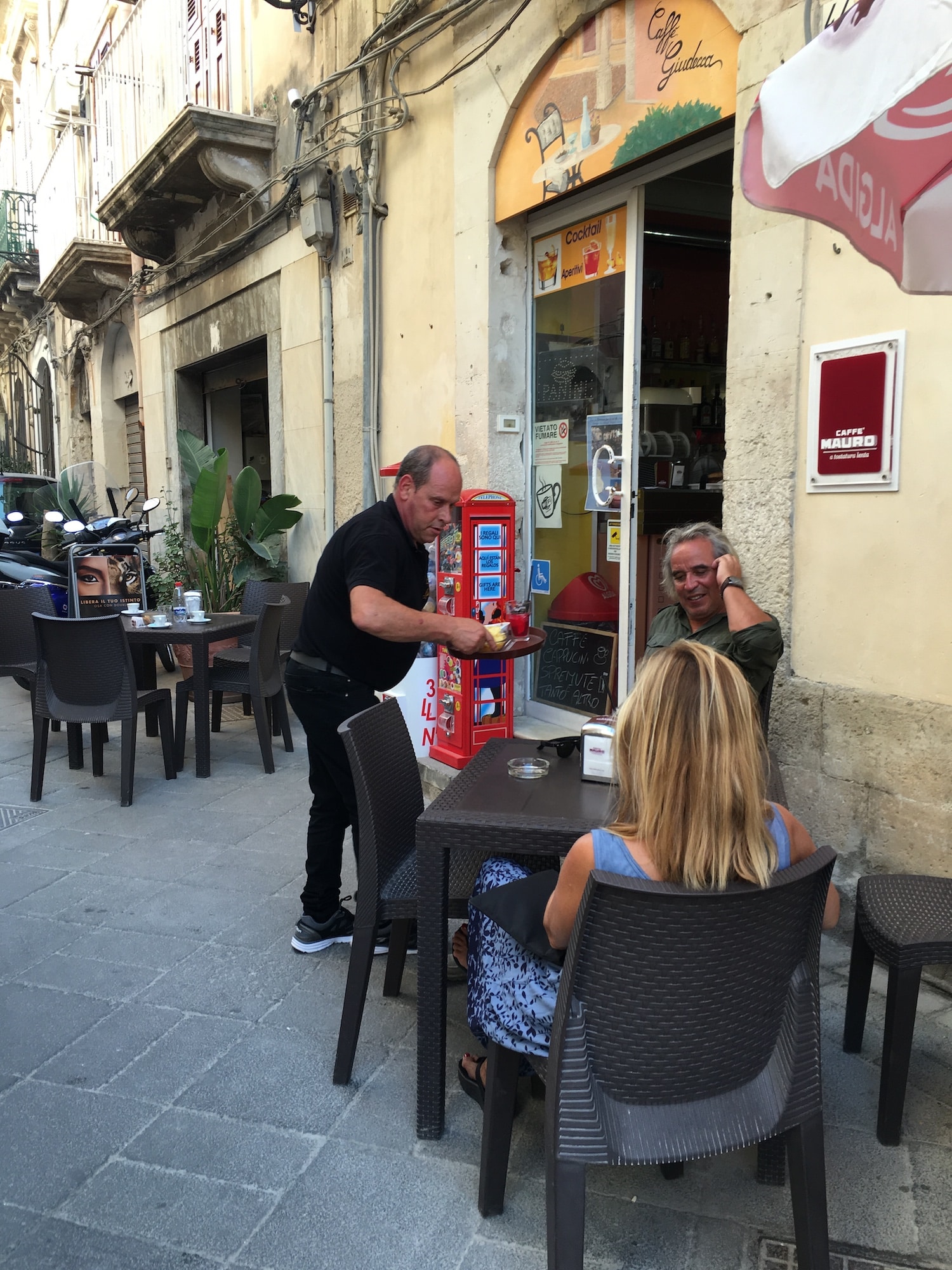 Cafe in the Jewish section of Ortigia. Photo by ConsumerMojo.com


