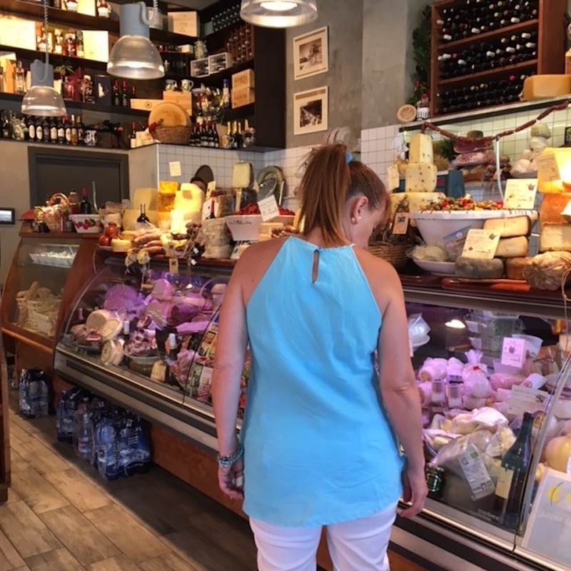 



Shopping in Fratelli Burgio, Ortigia, Sicily. Photo by ConsumerMojo.com
