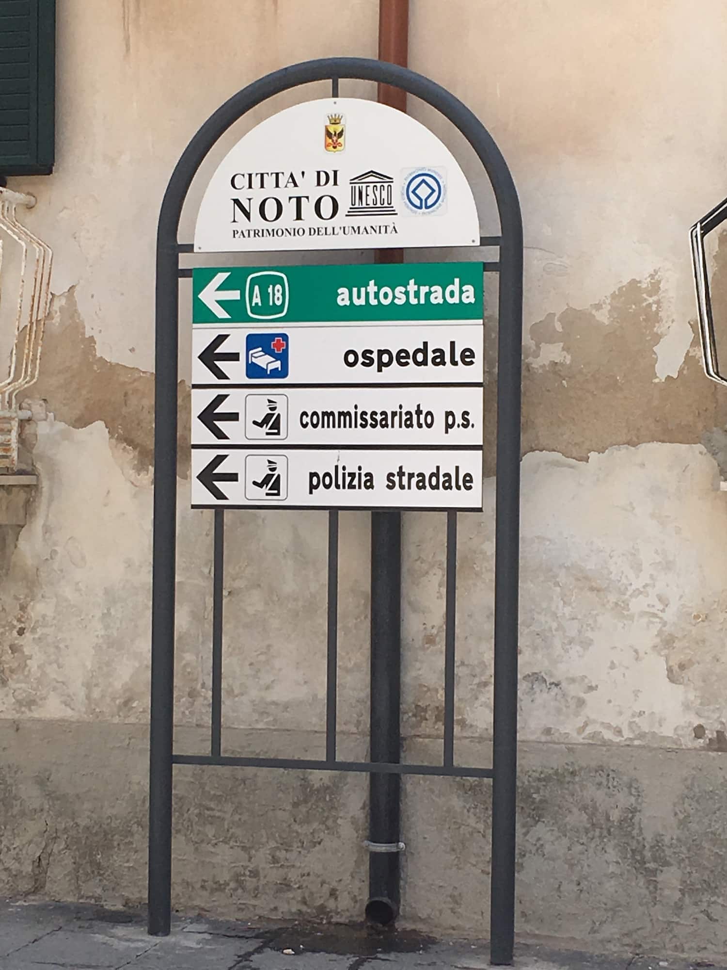 Sign to Noto. Photo by ConsumerMojo.com
