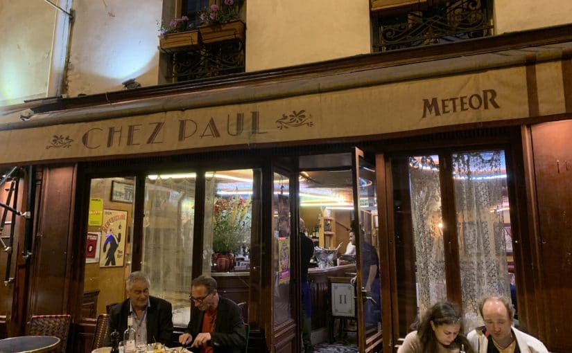 Diners at Chez Paul, Paris. Photo by ConsumerMojo.com