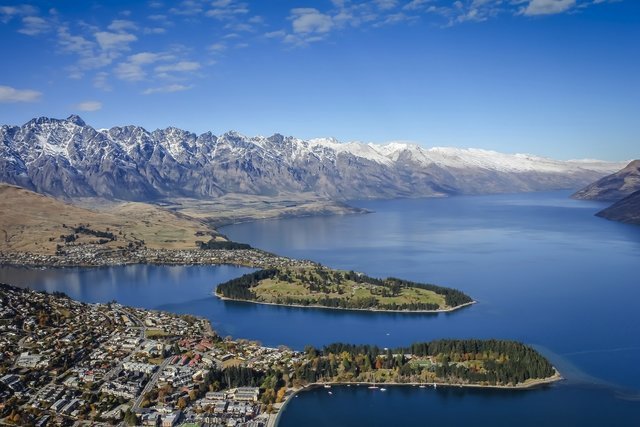 Queenstown New Zealand, Photo by Lawrence Murray. Creative Commons License
