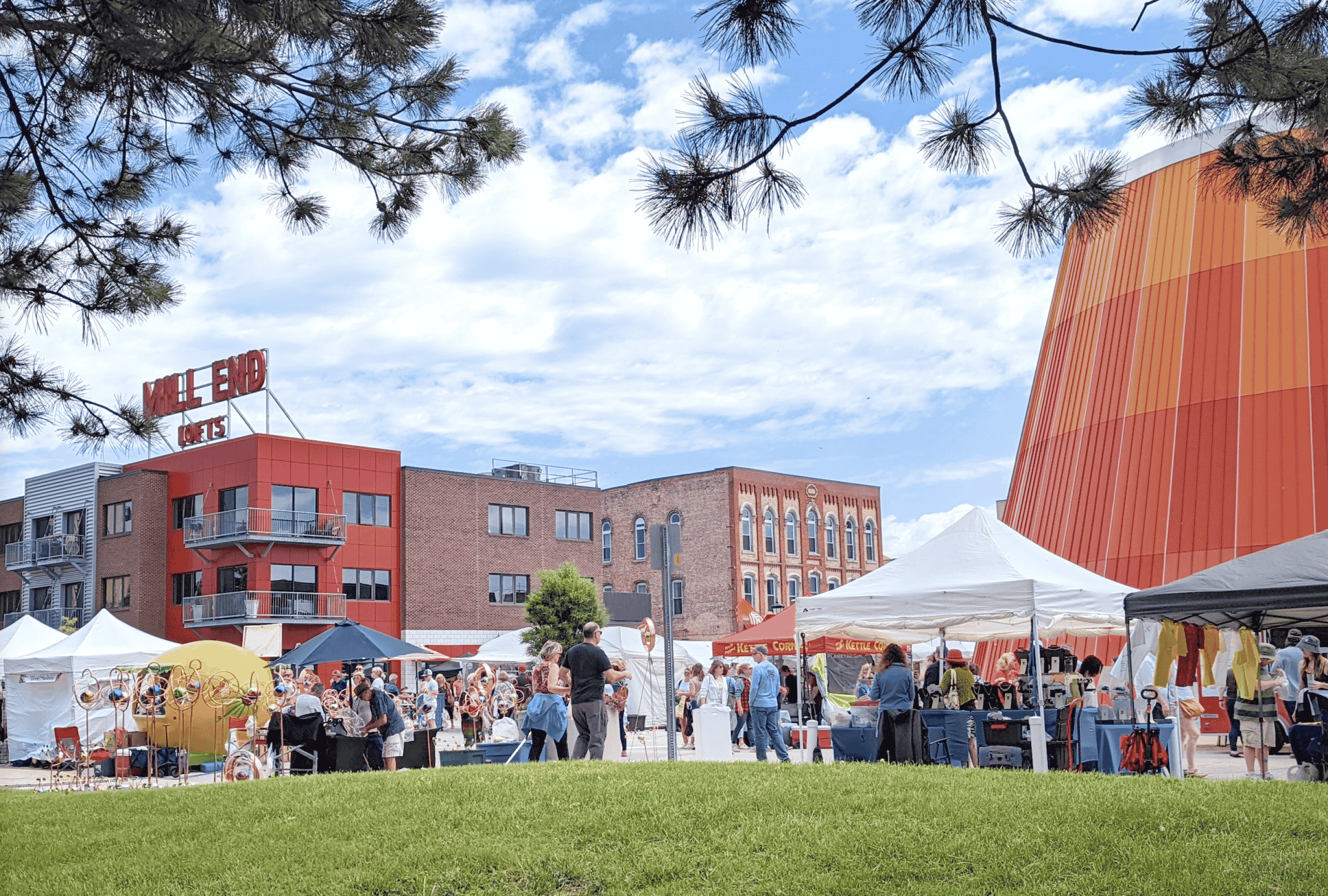 Downtowns street fair in Bay City, Michigan