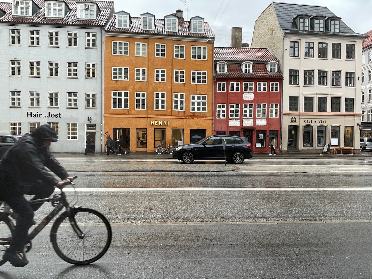Bike rider in the rain Copenhagen