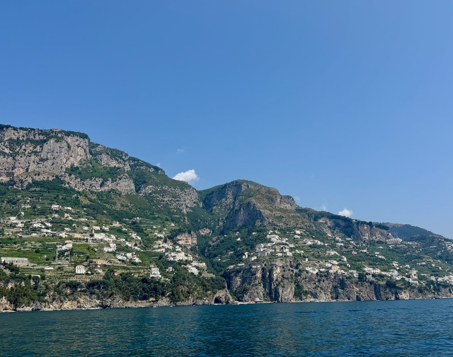Scattered homes on the mountainside on the way to Amalfi. Photo by ConsumerMojo.com