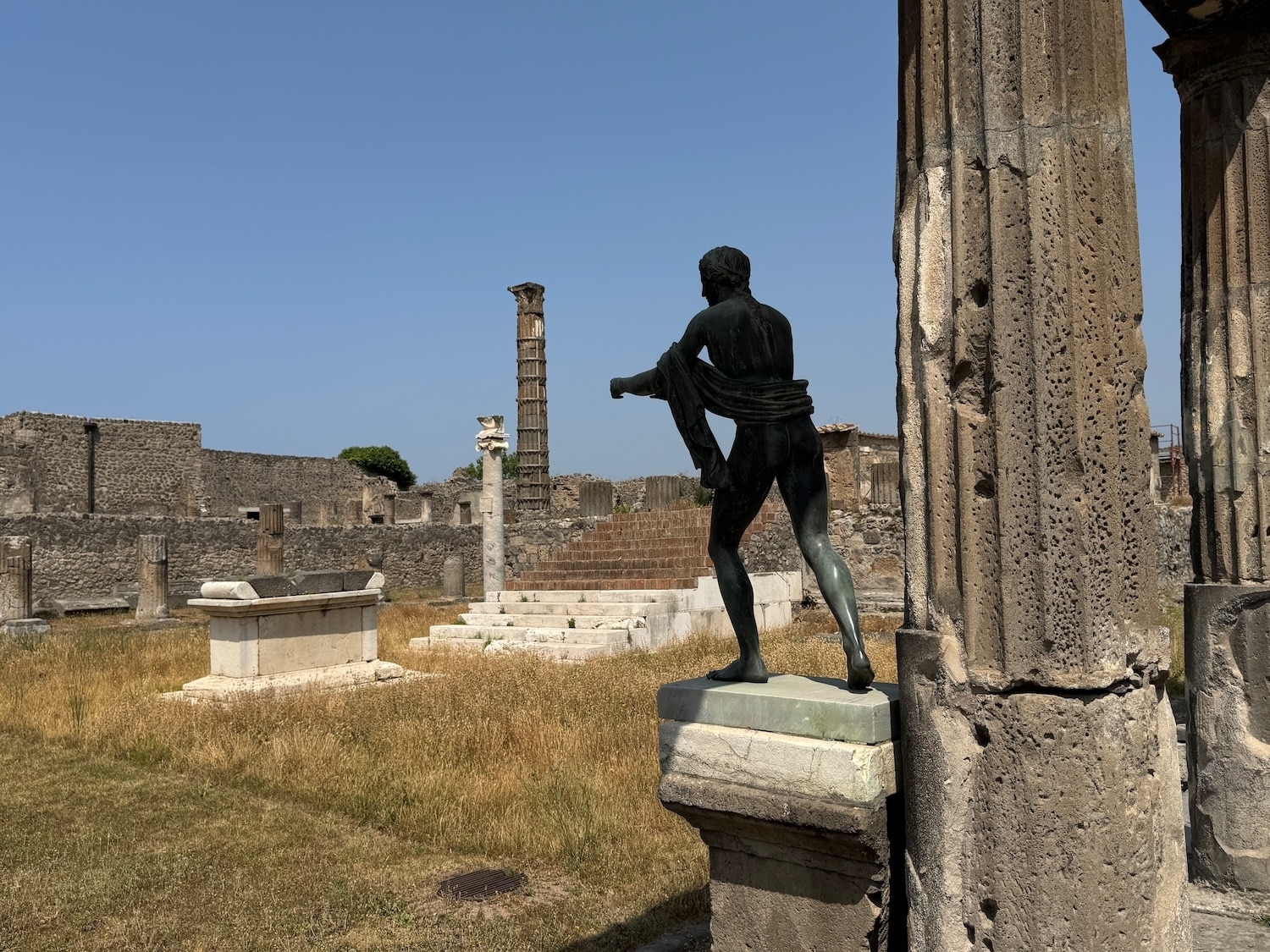 Apollo Saettante Apollo as Archer. Photo by ConsumerMojo.com