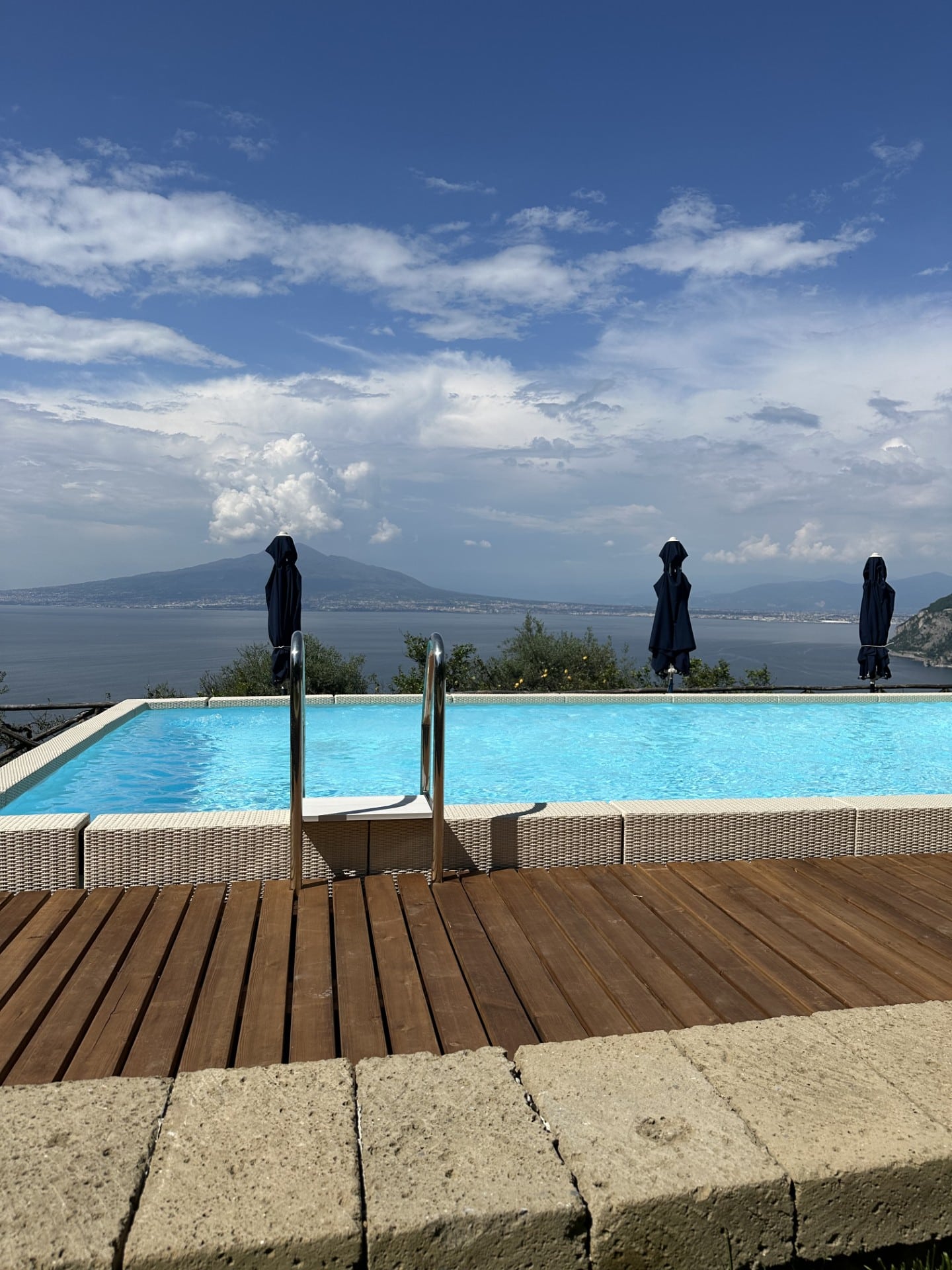 Torre Barbara swimming pool with Vesuvius in the background. Photo courtesy Torre Barbara 