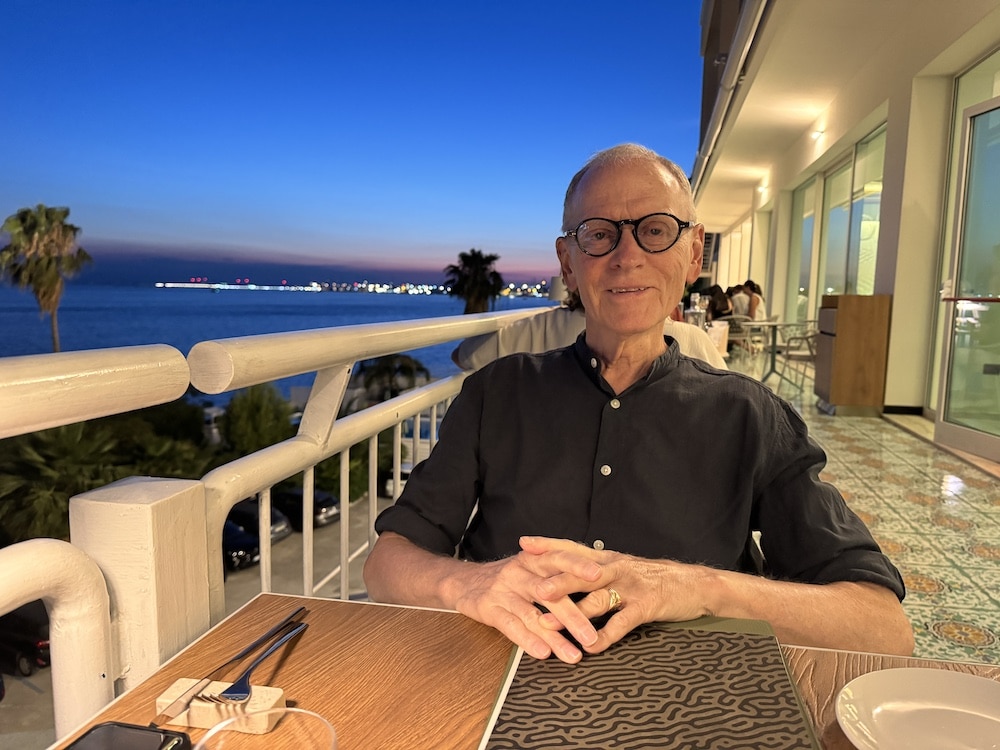 Nick Taylor on the terrace of the Delfino Hotel. Photo by ConsumerMojo.com
